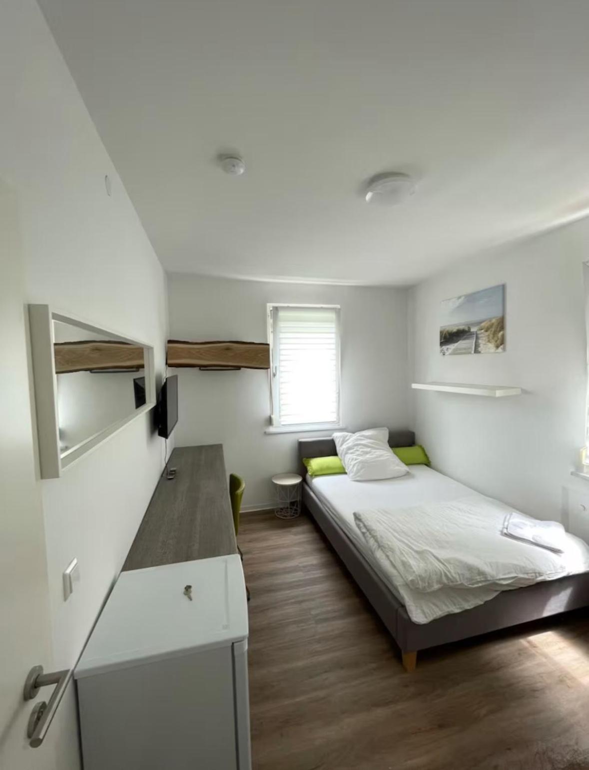 Apartment Хайлброн Екстериор снимка